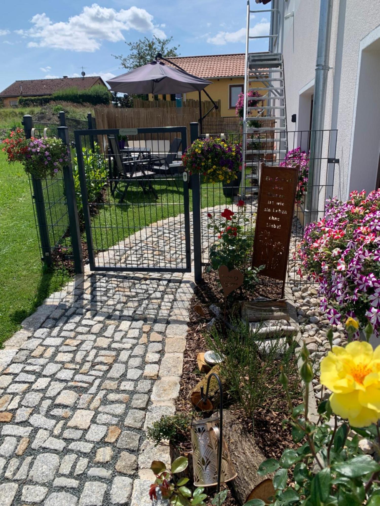 Apartment Gemuetliche In Idyllischer Lage-auf Dem Land